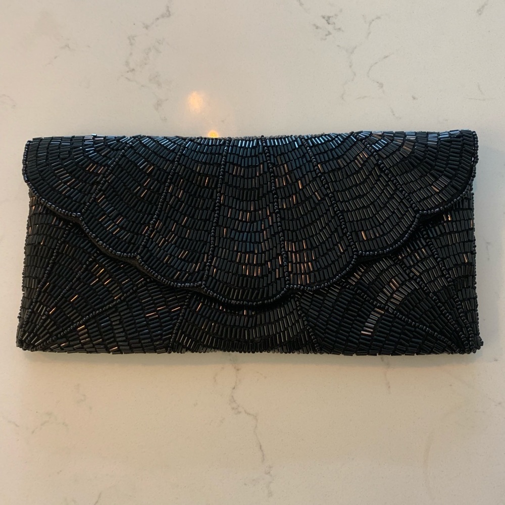 NWOT Black Beaded Scalloped Envelope Clutch